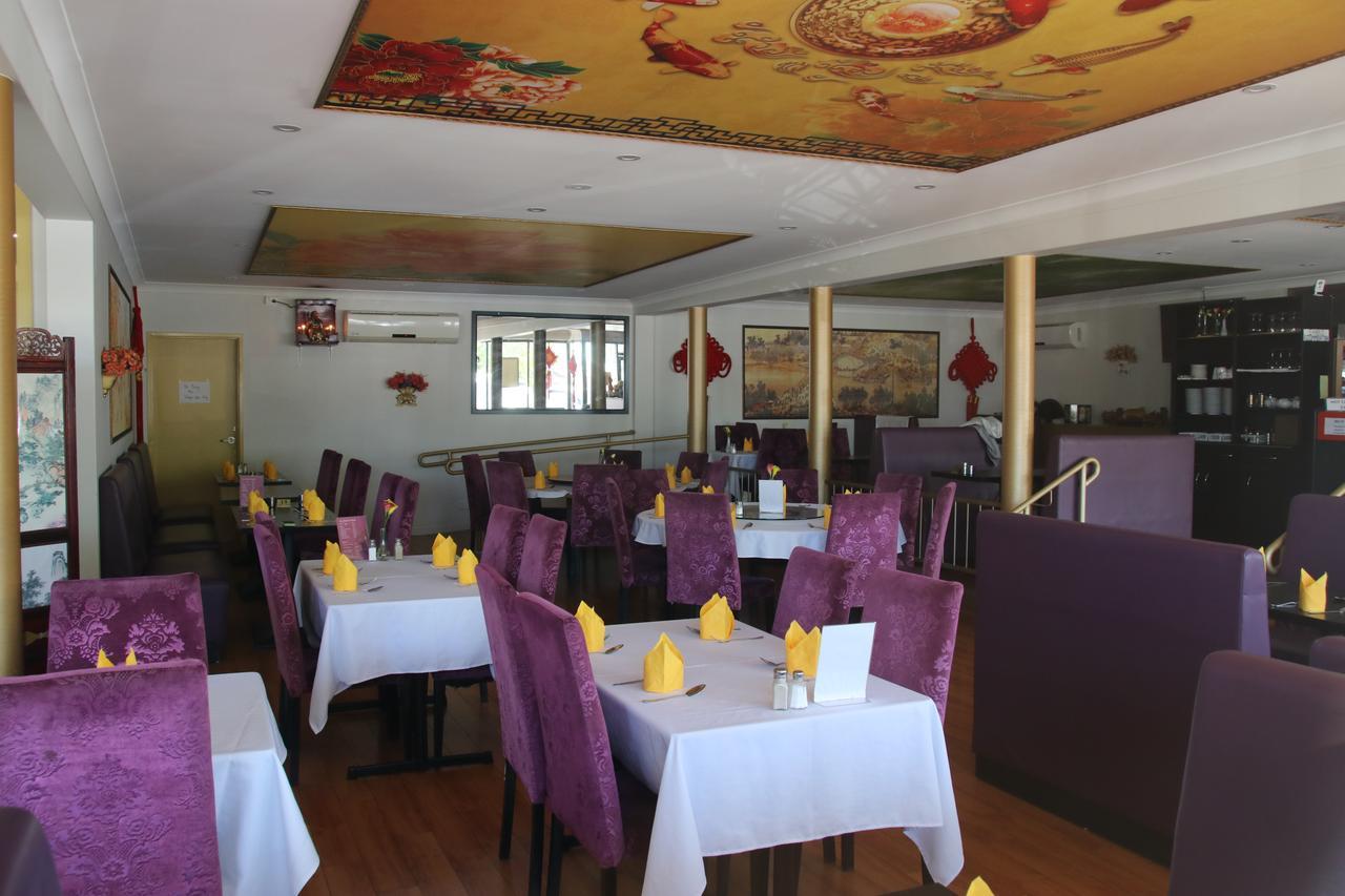 Macintyre Motor Inn Гондиуинди Екстериор снимка