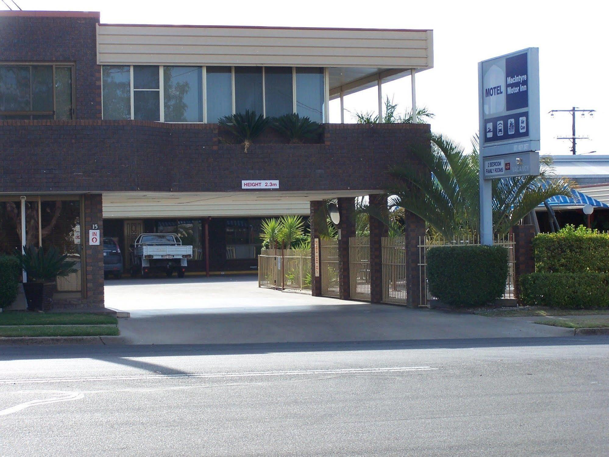 Macintyre Motor Inn Гондиуинди Екстериор снимка
